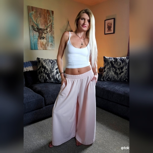 NWOT fp Movement Hot Shot Slit Wide Leg Pants in Bleached Coral Sold Out Color - Picture 7 of 17